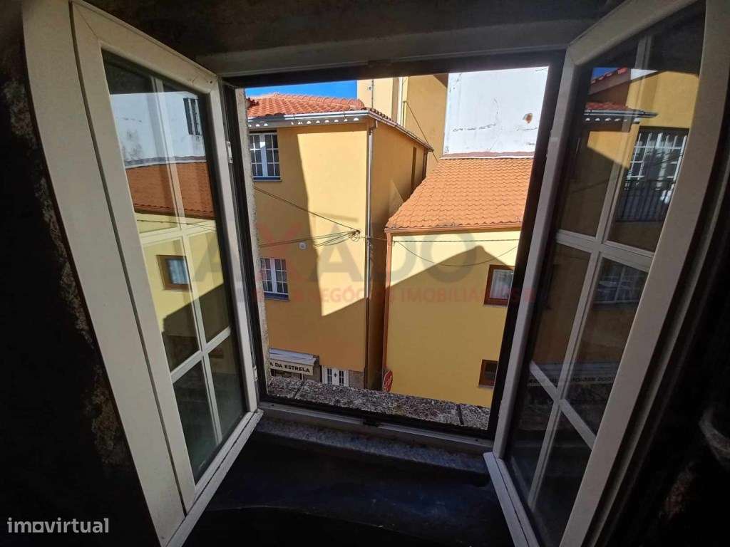 Moradia para remodelar na aldeia do Sabugueiro / Serra da Estrela. ... - Grande imagem: 4/39