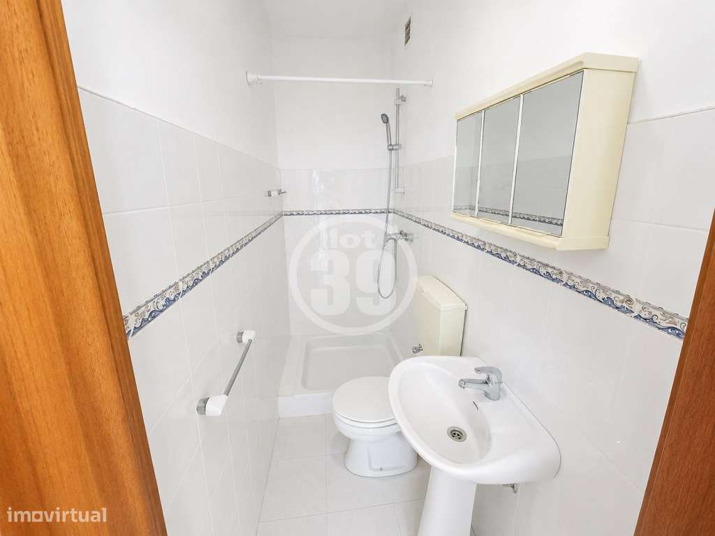 Apartamento com 4 quartos no ultimo andar e com um amplo sótão, sit...-15