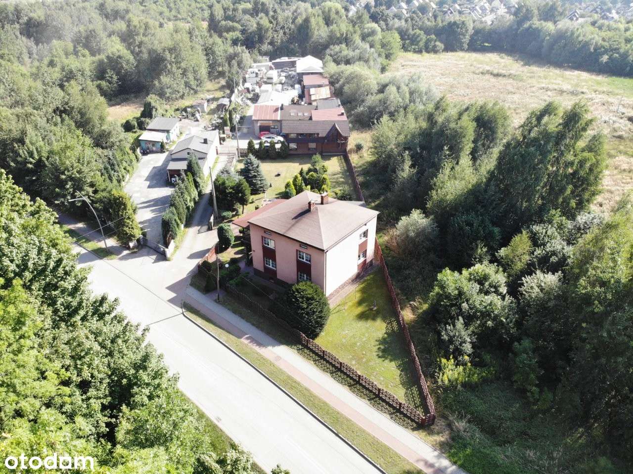 Atrakcyjny dom - idealny dla 2 rodzin.-4