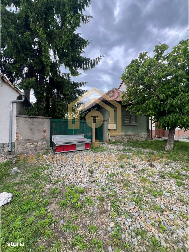 Casă de vânzare în Petrești, Sebeș – teren generos 1961 mp-19