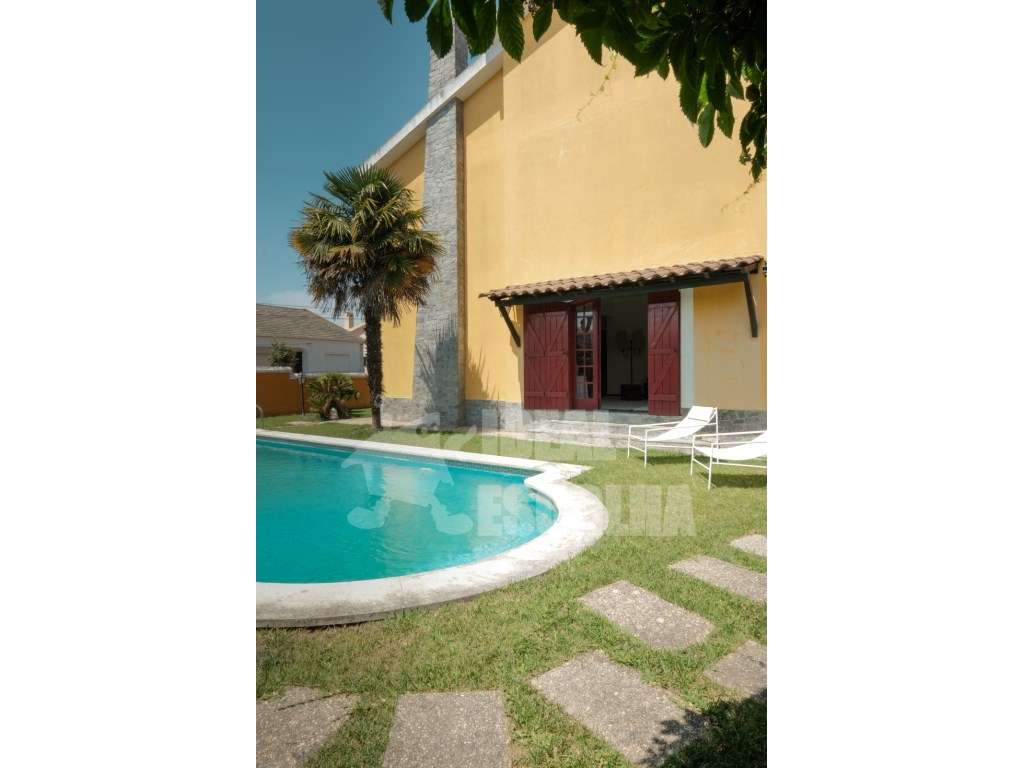 EXCELENTE MORADIA 795 000 € ..
 MUITO PERTO DAS PRAIAS ...
 BELVE... - Grande imagem: 5/43