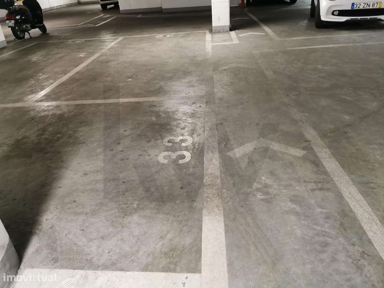 LUGAR DE GARAGEM | ARRENDAMENTO| ESTRELA | LISBOA - Grande imagem: 4/16