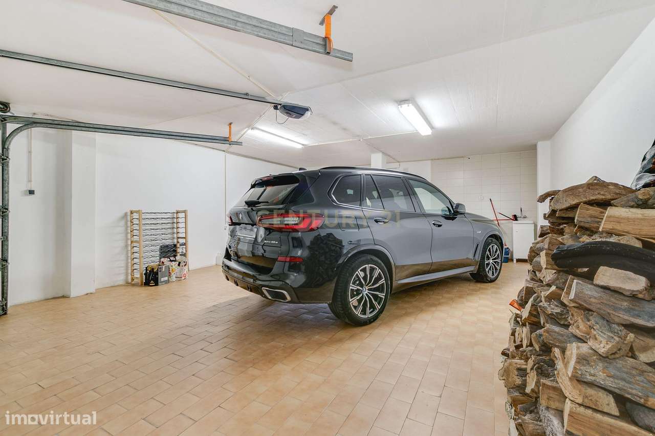 Moradia T4 em Condomínio Privado na Venda do Pinheiro-37