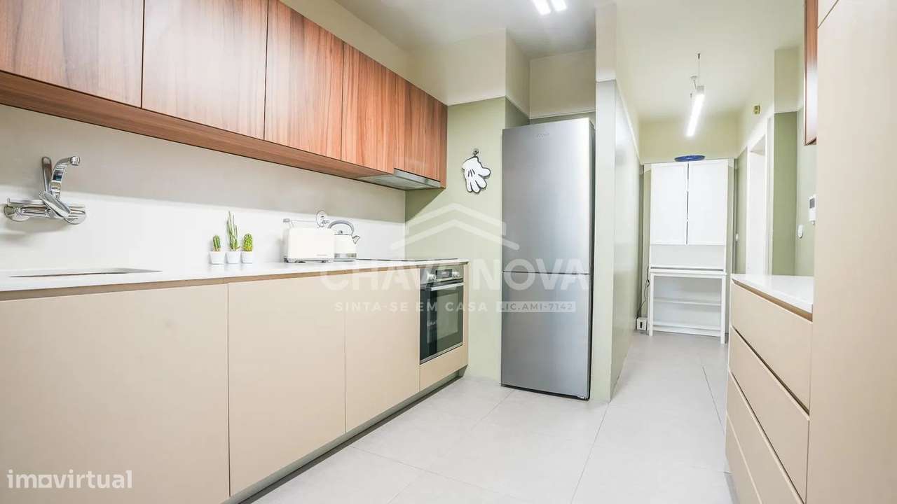 T2 Renovado c/ Lugar de Garagem na Alameda Jardins da Arrábida-6