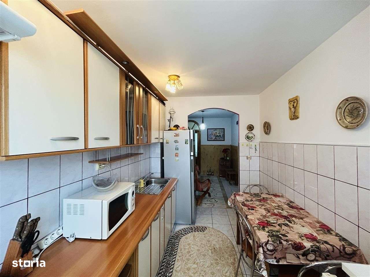 Ap 3 camere, ingrijit, decomandat, 2 balcoane, pivnita - Valea Aurie - Imagine principală: 4/14