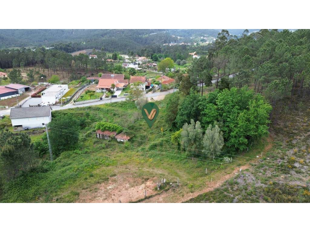 Terreno com 1.310 m² | Projeto Aprovado | Calheiros, Ponte de Lima-1