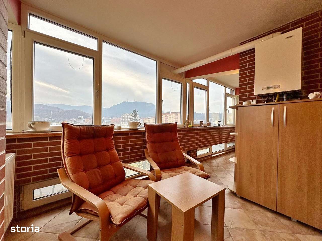 Apartament cu Structura Generoasa si Priveliste Deosebita - Imagine principală: 3/15