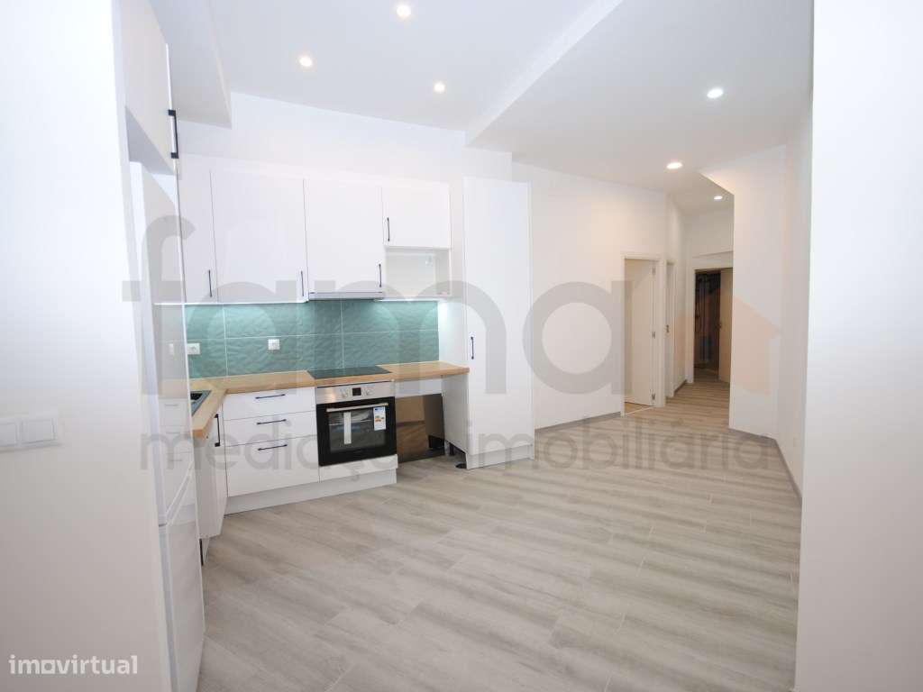 Apartamento T0+1 totalmente reabilitado Sete Rios / Avenidas Novas-0