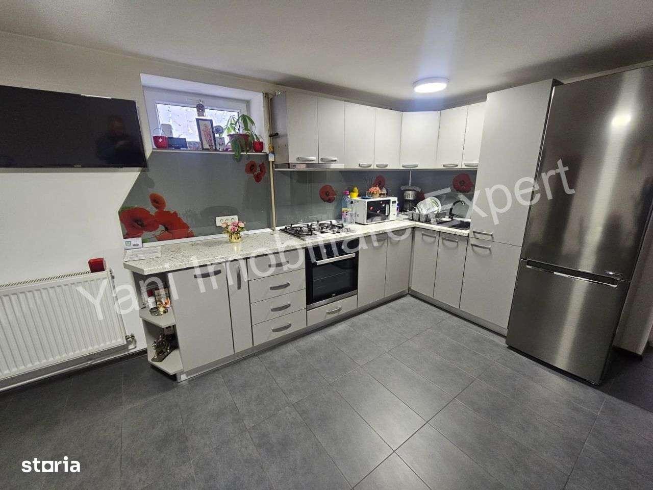 Casă tip duplex de vânzare în Curtea de Argeș. - Imagine principală: 4/20