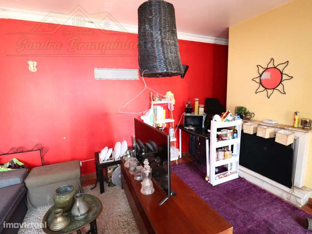 Moradia T4 com Logradouro e Garagem-12