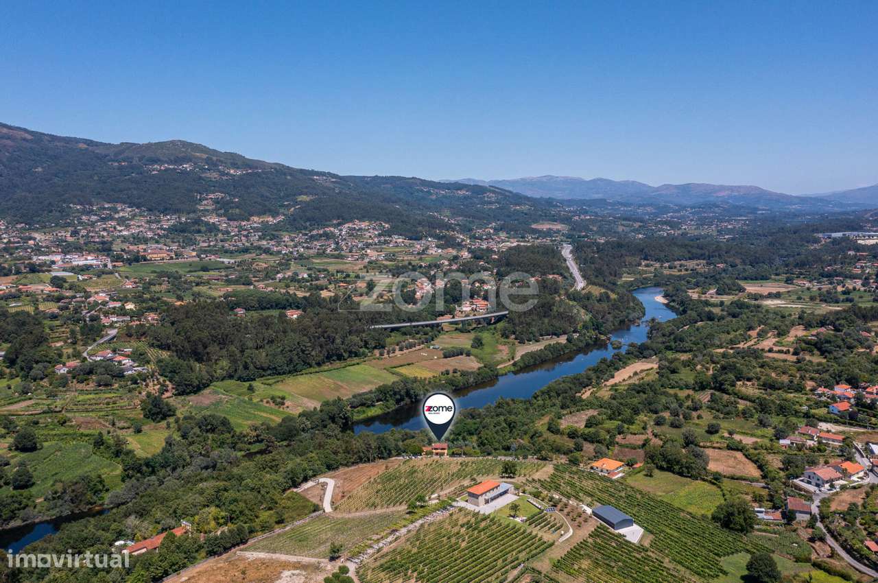 Moradia T2/4•2.000m2 Terreno• Ponte de Lima• frente Rio•Vista absol... - Grande imagem: 3/47