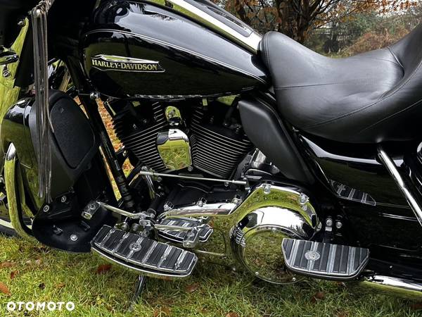 Harley-Davidson Touring Electra Glide - 11