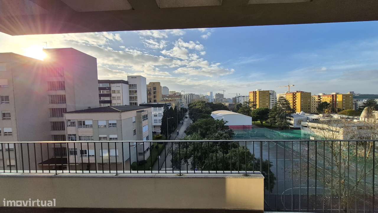 T3 Recuado no último piso, com terraço de 77,35m2 e garagem fechada-23
