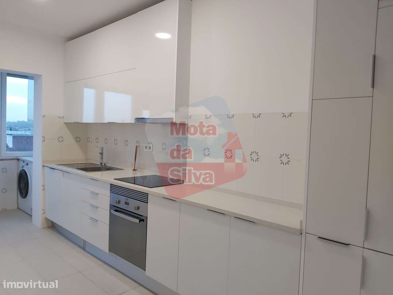 Excelente Apartamento T3 convertido em T2 em Almada - Grande imagem: 3/16