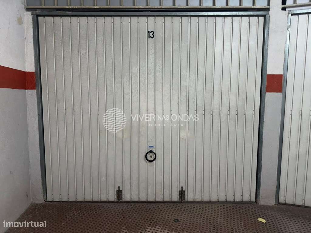 Garagem com Mezzanine a 2min do Mar - Grande imagem: 3/12