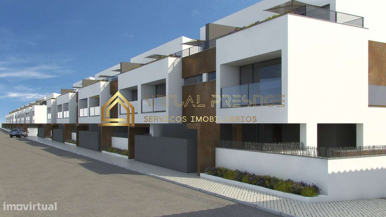 Moradia em Banda T4+1 - Pera - Nova - Garagem-5