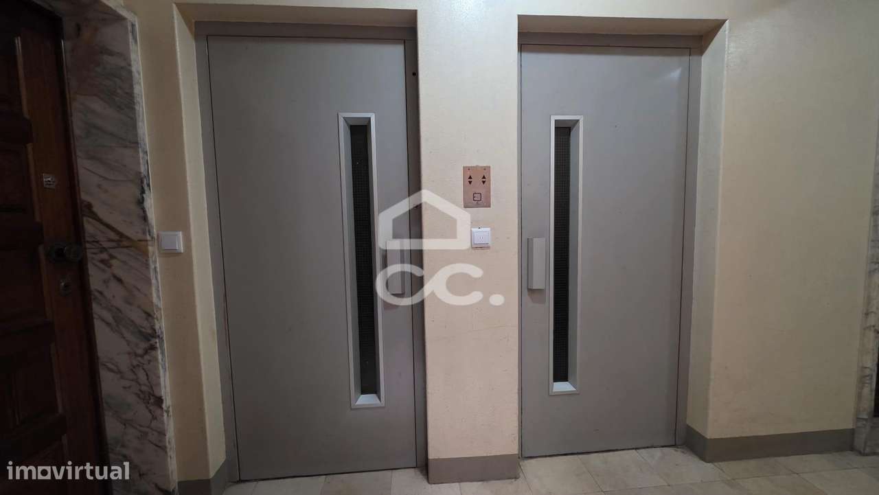 Apartamento T3 com Vista Cidade em Agualva e Mira-Sintra-22