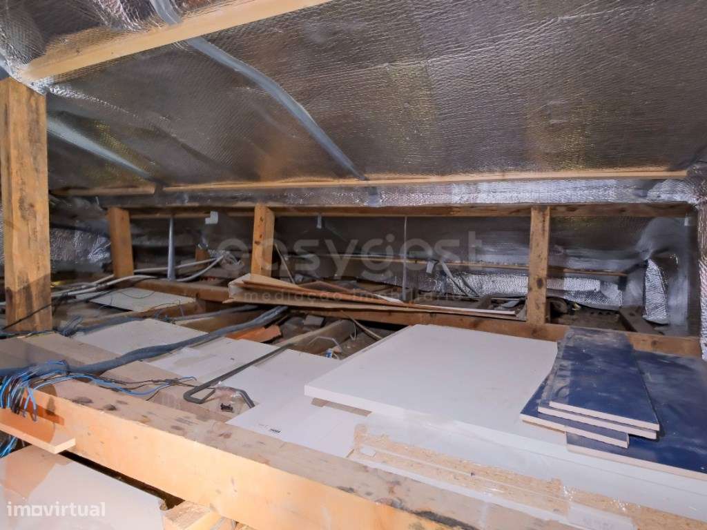 T2 remodelado no coração de Lisboa, entre o Bairro Alto e Santos-29