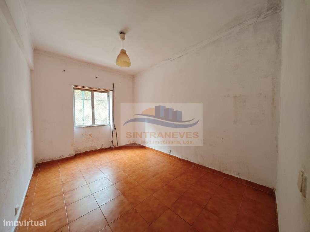 Excelente oportunidade de investimento T2 na Buraca com arrecadação - Grande imagem: 4/8