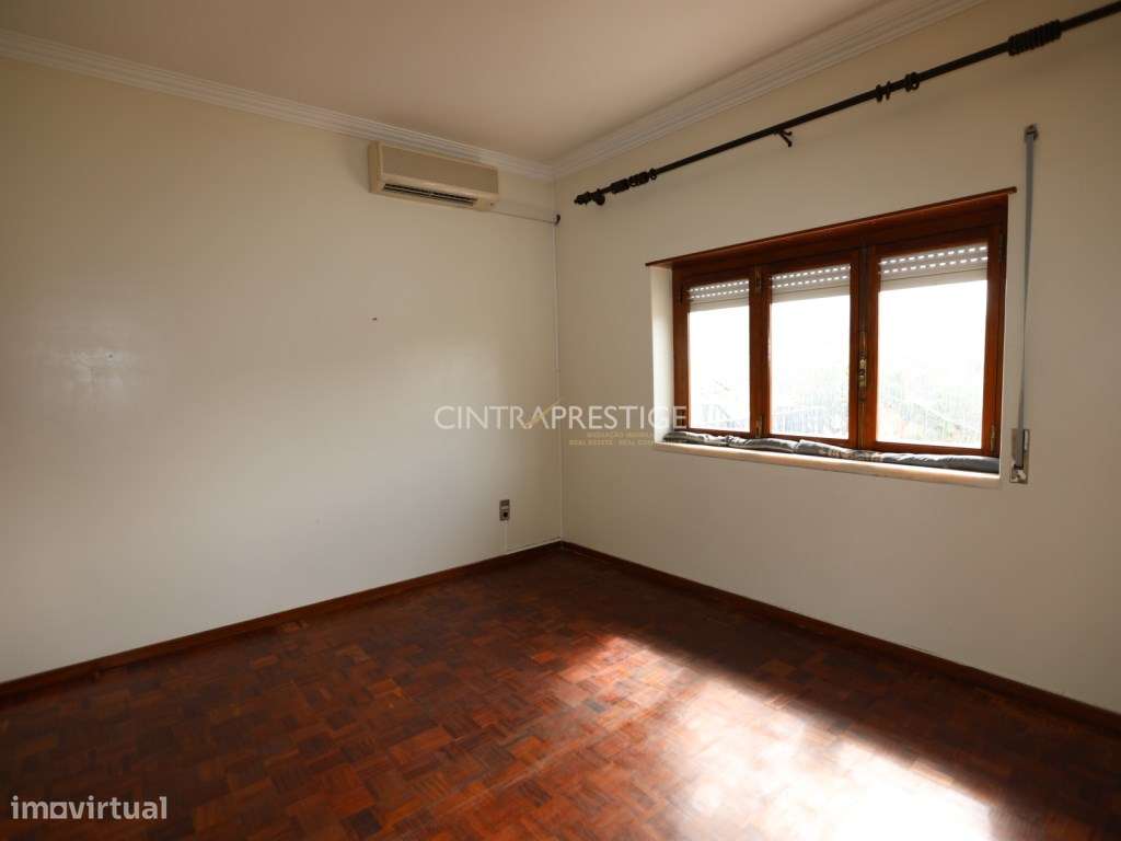 Moradia Isolada de 7 Assoalhadas em Montelavar - Sintra-21