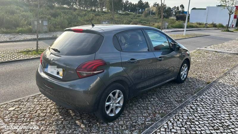 Peugeot 208 1.2 PureTech Active - 6