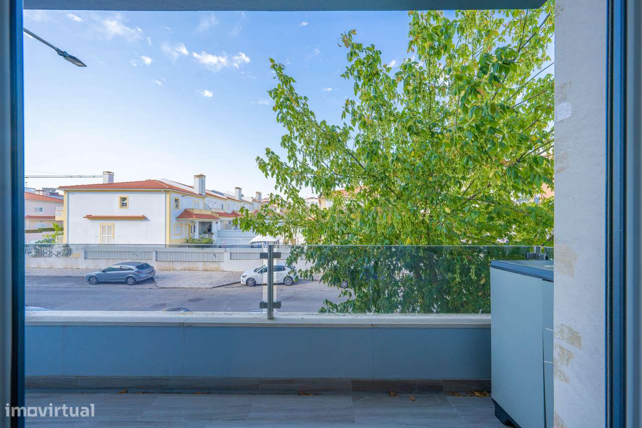 Apartamento T3 com Varandas Amplas, Garagem e Suite — Quinta da Amizad - Grande imagem: 5/47