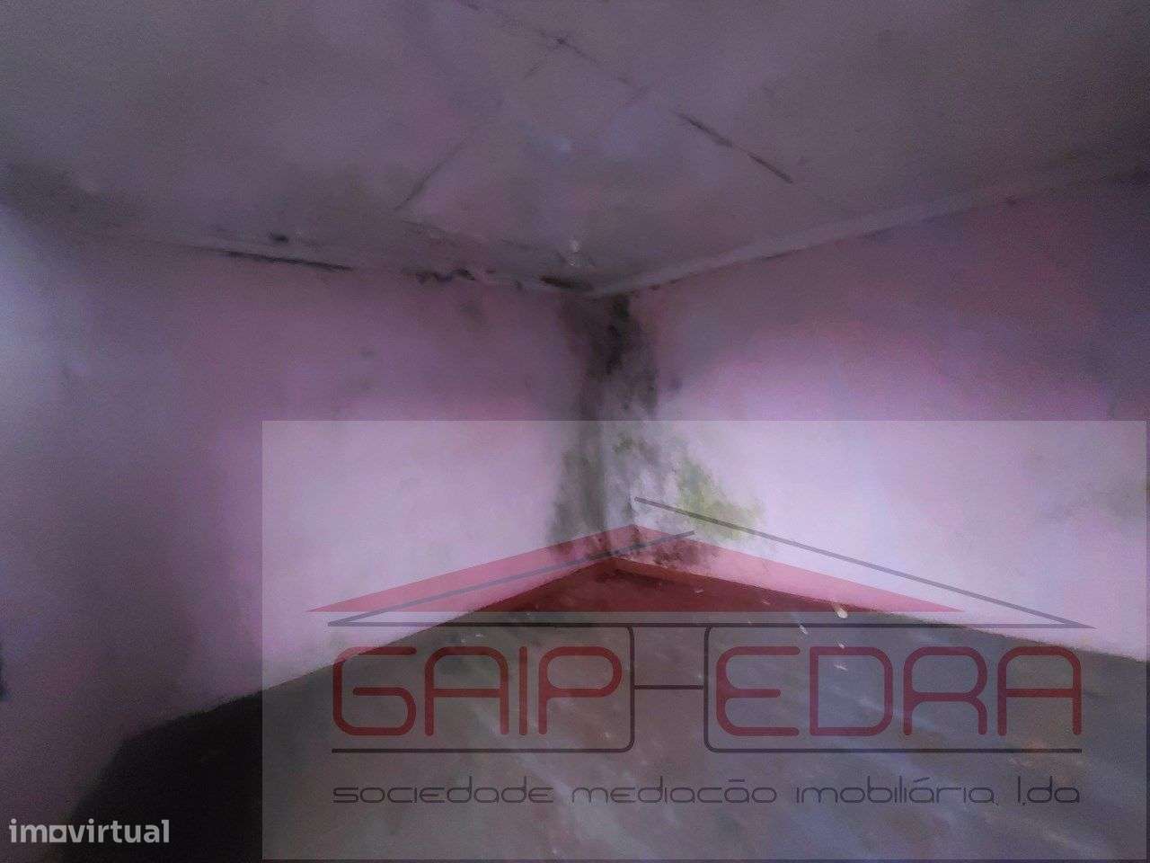 Moradia T3 em Mesão Frio com varanda e acessibilidade-19