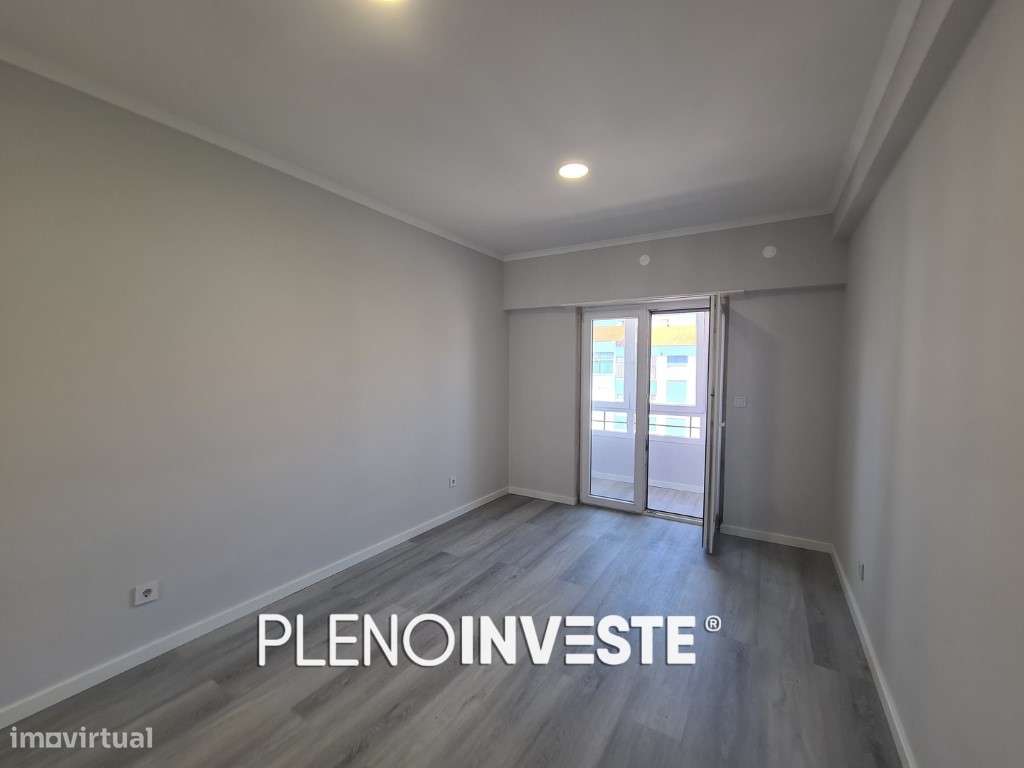 T4 totalmente remodelado na Amora-8
