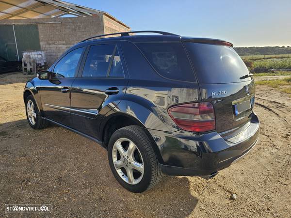 Mercedes-Benz ML 320 CDi - 12