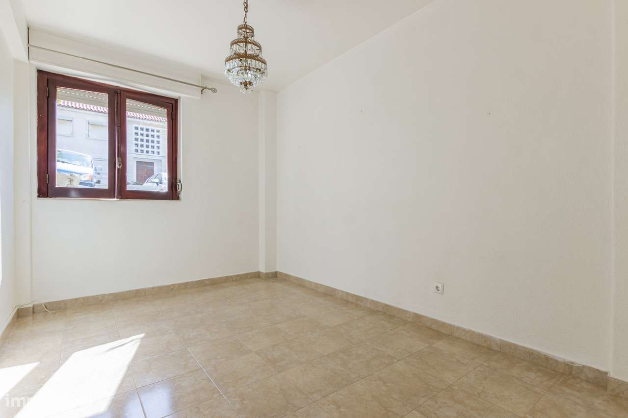 Espetacular T3 com Vista Mar em Sesimbra-10