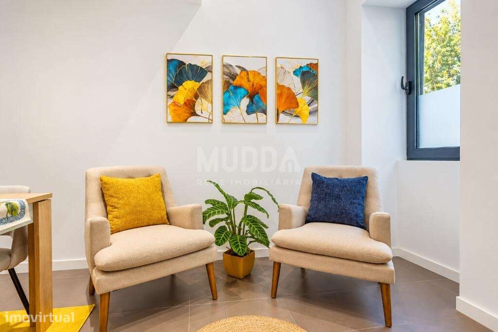 Moradia totalmente remodelada em 2025 — charme, modernidade e um jardi-1
