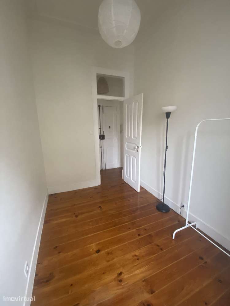 Charmoso T2 em Campo de Ourique - Grande imagem: 4/13