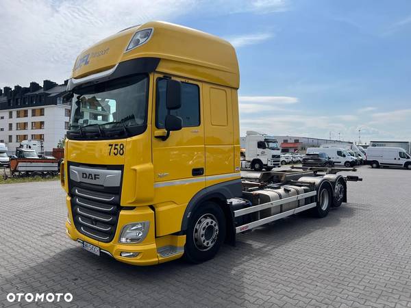 DAF XF 480 FAR 6x2 Super Space Cab z zabudowa BDF - 1