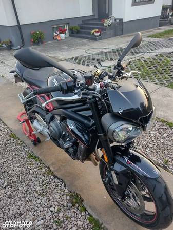 Triumph Street Triple - 7