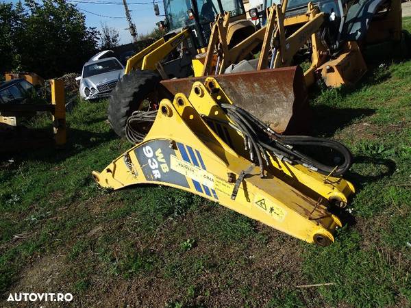 Piese Cabina buldoexcavator Komatsu WB 93 R5  din 2008 - 4