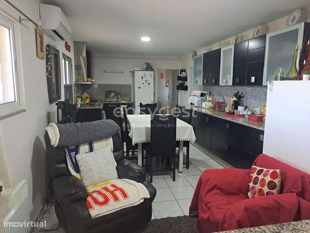 Magnífica Moradia T4 na agradável aldeia de Horta da Vilariça - Grande imagem: 5/24