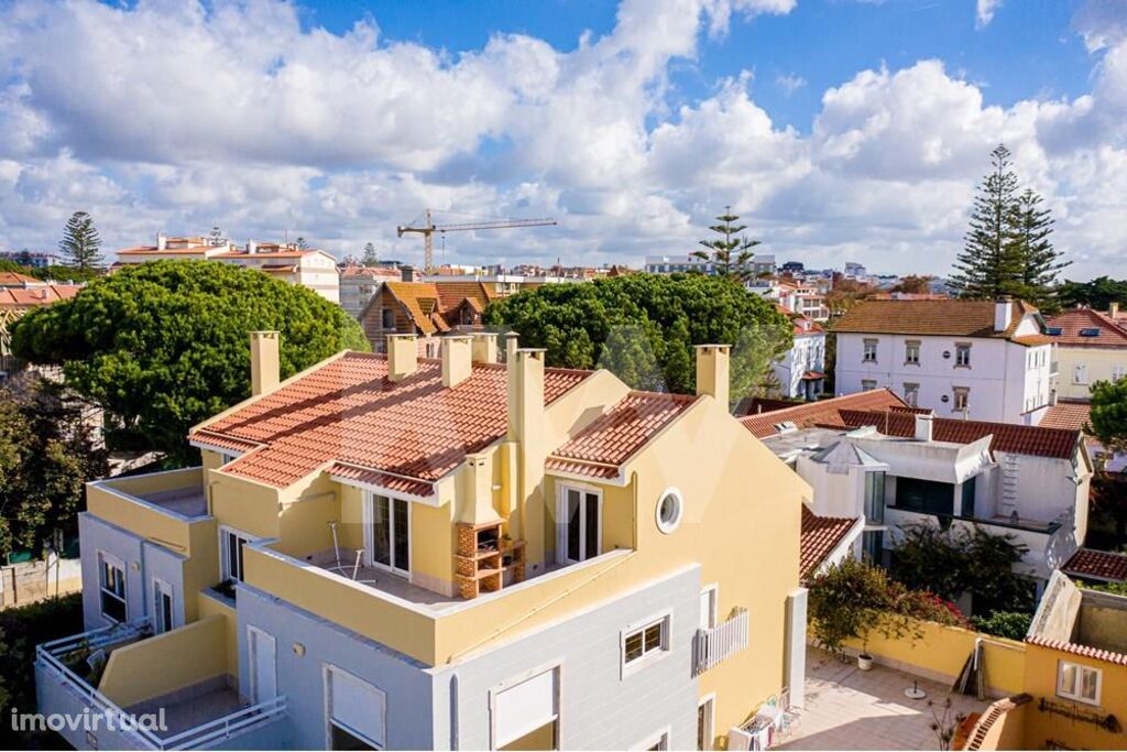 Penthouse T3+1 a 2 minutos a pé da praia. Estoril-Cascais