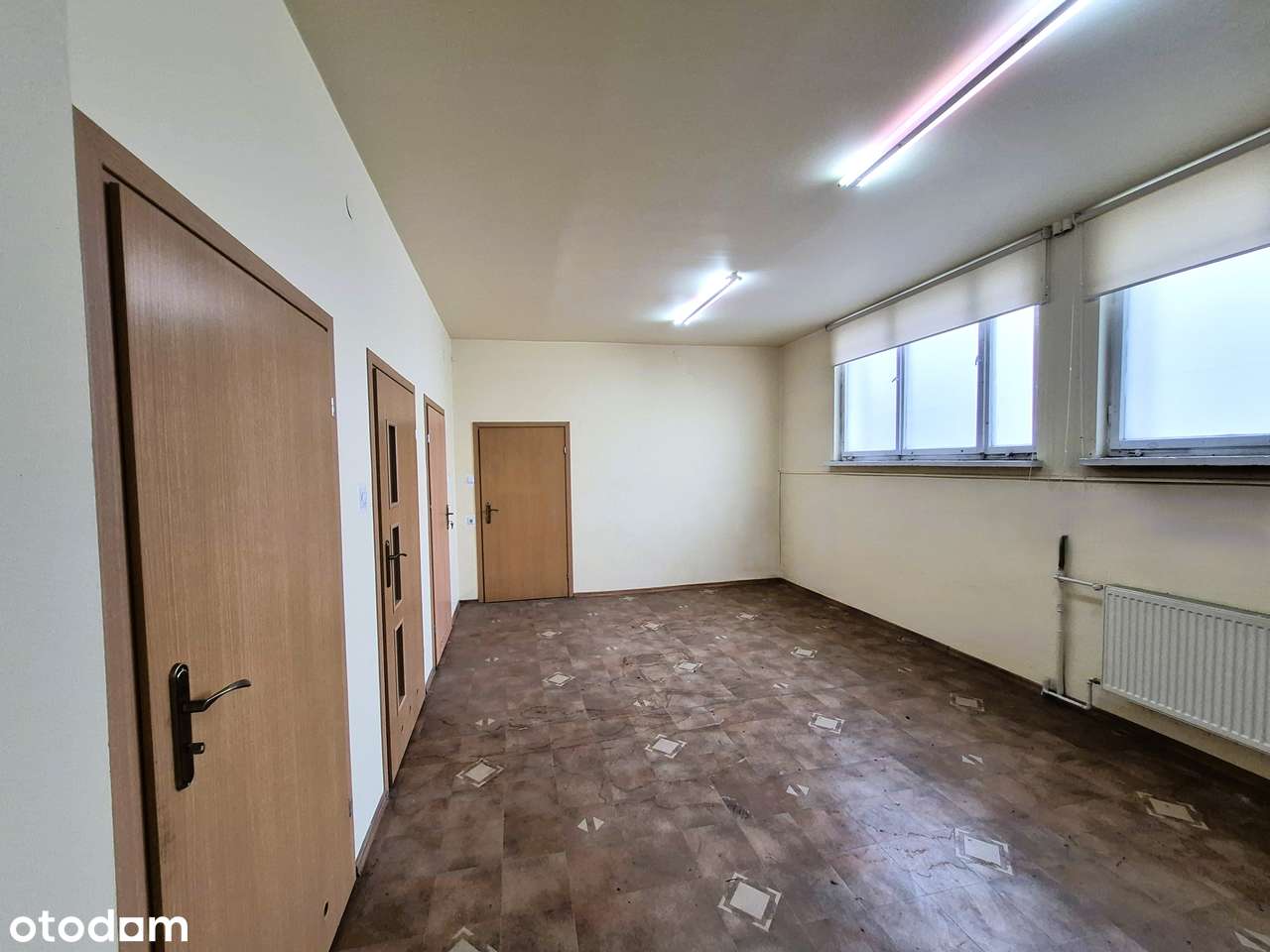 Atrakcyjny lokal 195 m² na sprzedaż – centrum Szadku-4