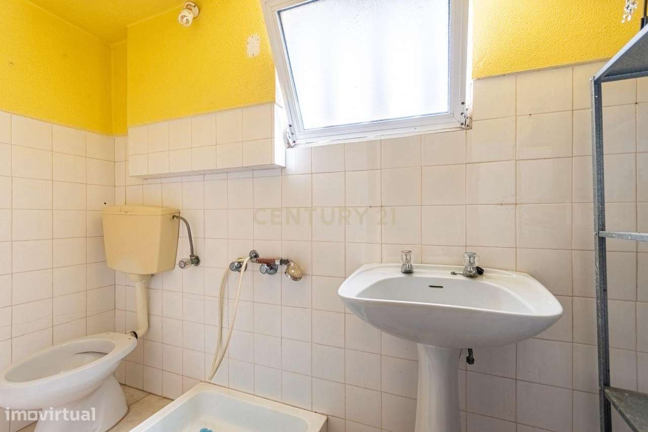 Apartamento T3 com Vista Panorâmica no Montijo-18