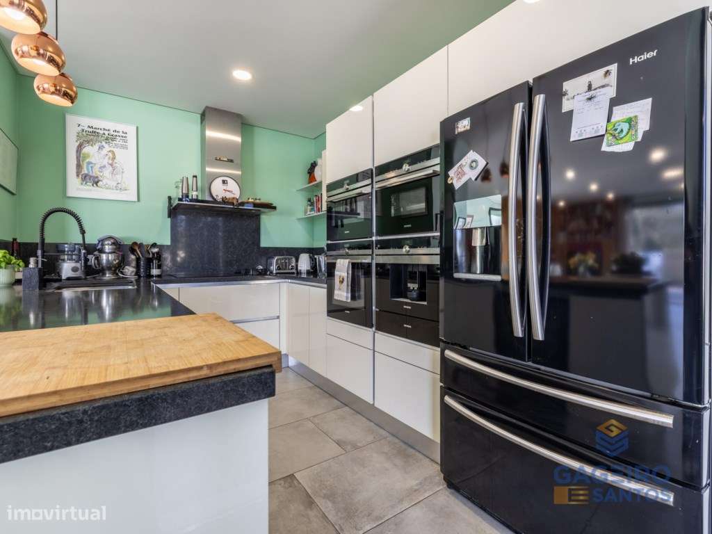 Moradia Térrea T3 Contemporânea com Piscina-17