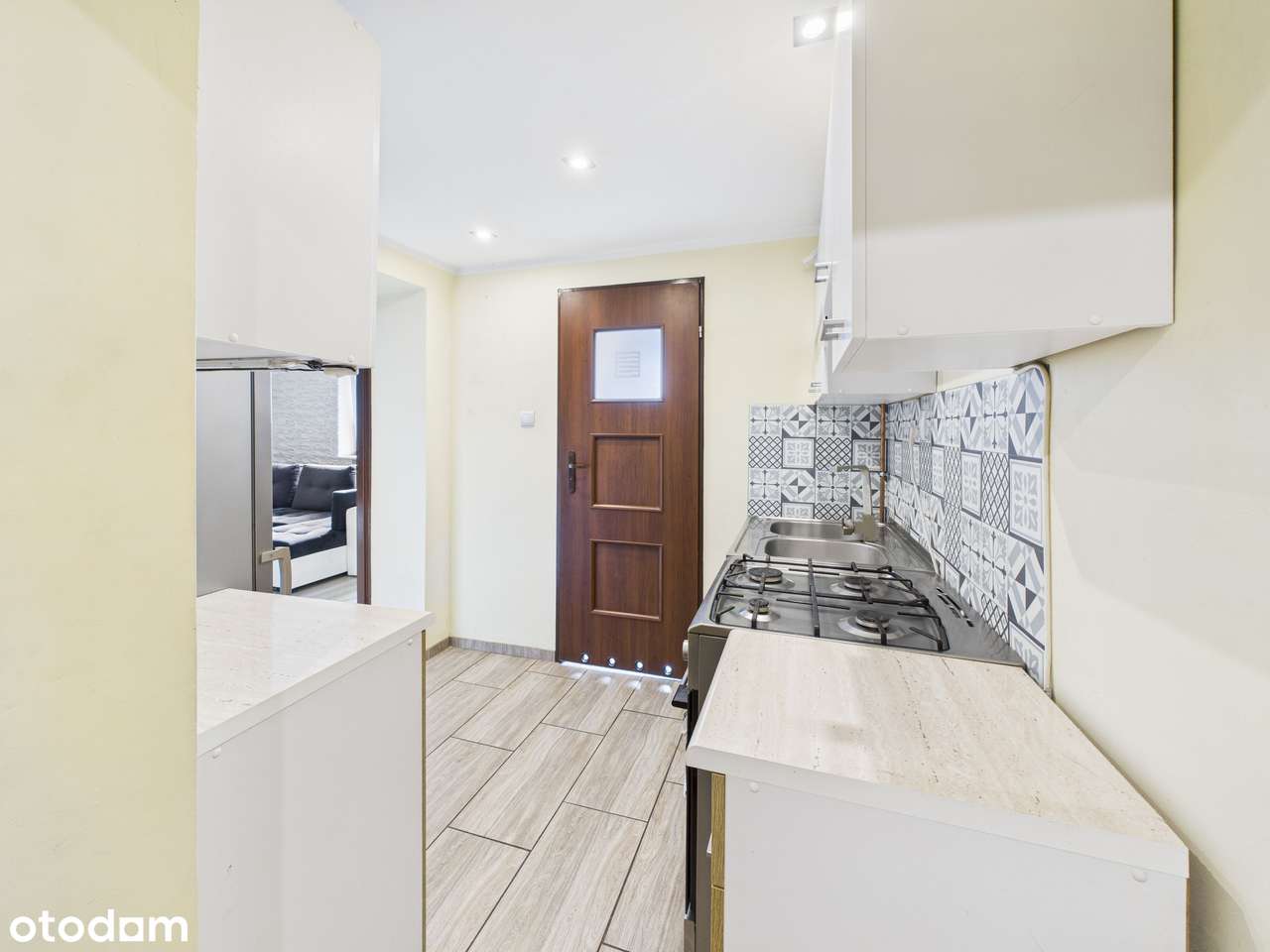 Parterowe mieszkanie, 2 pokoje  z  miejscem na garaż Wyskoć-6