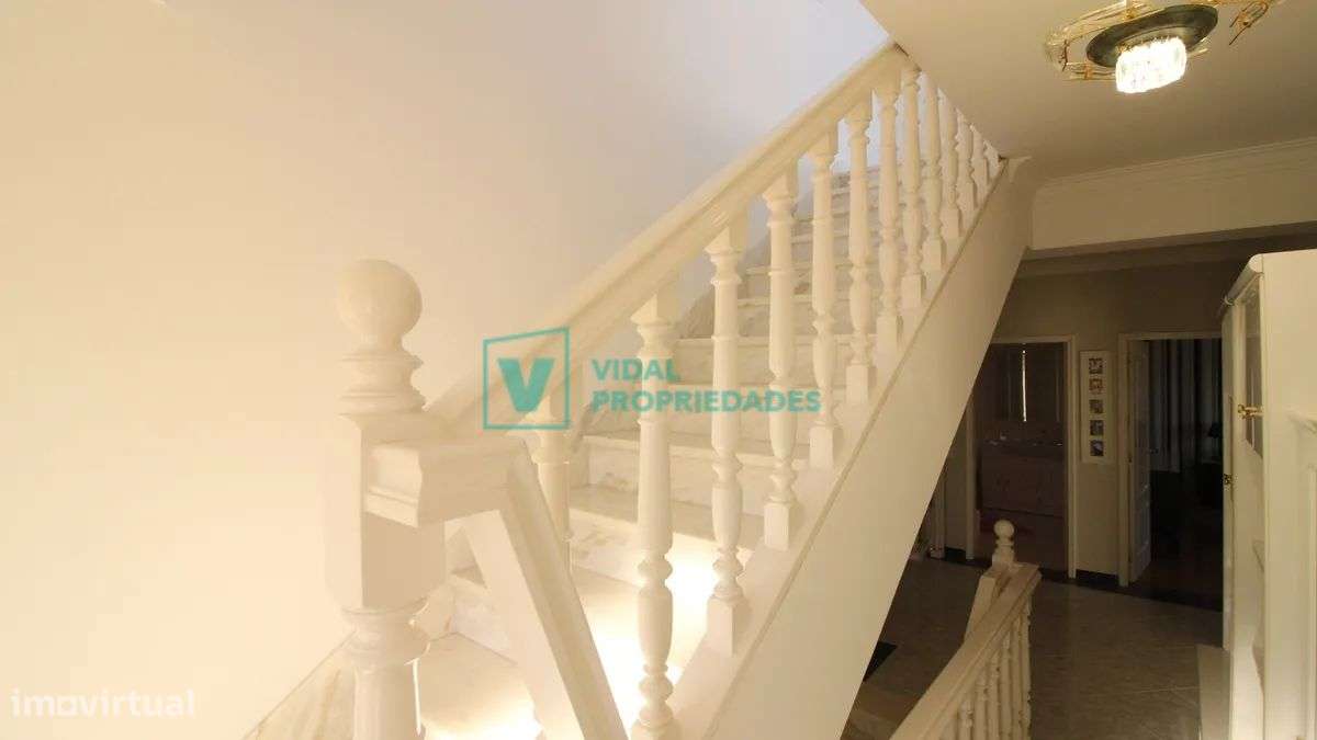 Moradia T7 com piscina e garagem em Loulé - Grande imagem: 5/50