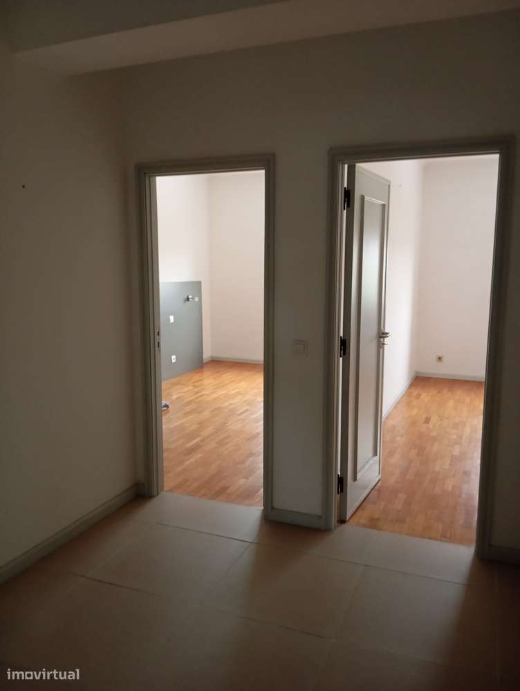 Magnífico apartamento T2 em S. João da Madeira-13