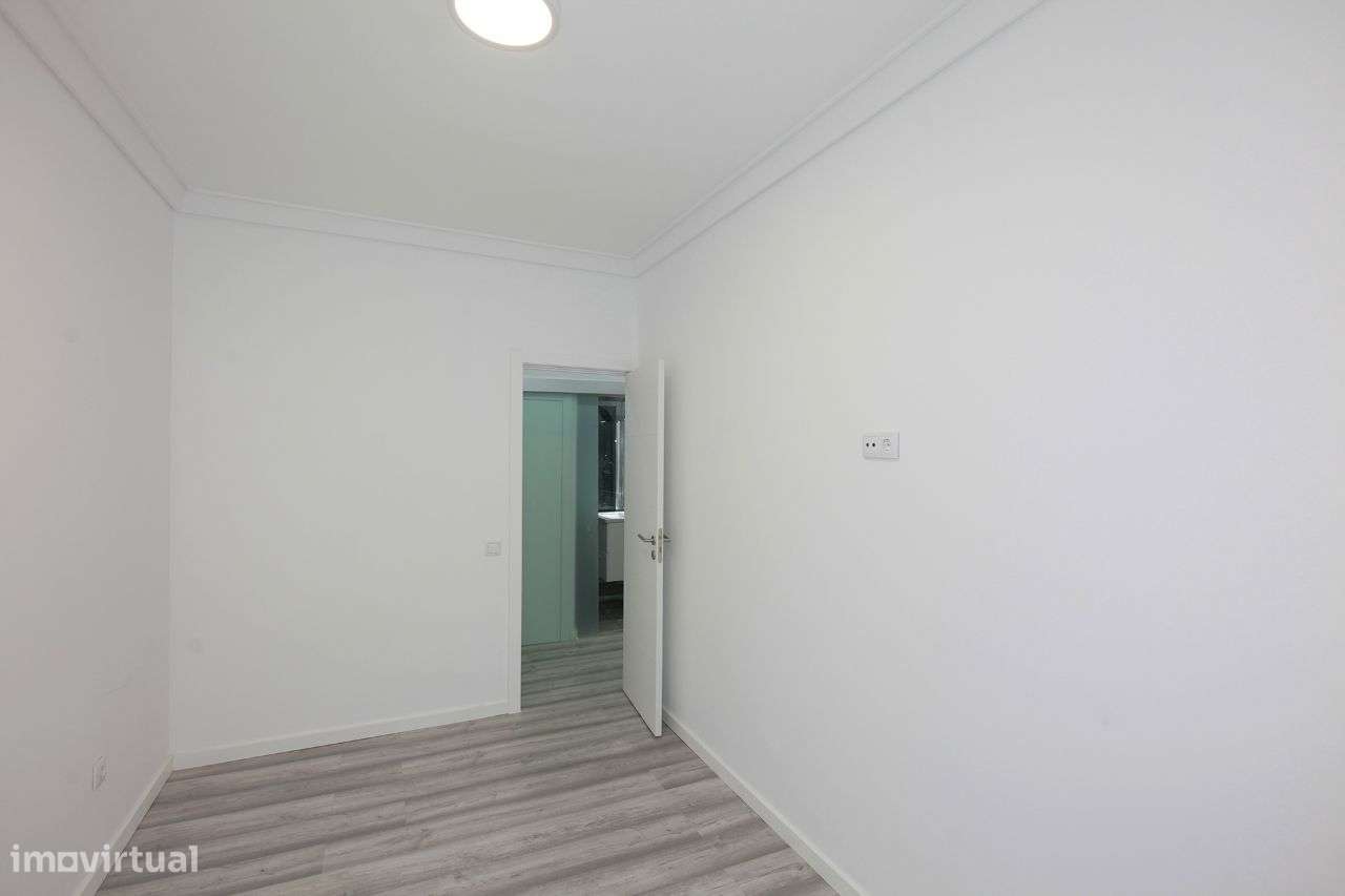 T1 totalmente remodelado, junto ao Jardim Constantino (PM6533) - Grande imagem: 4/17