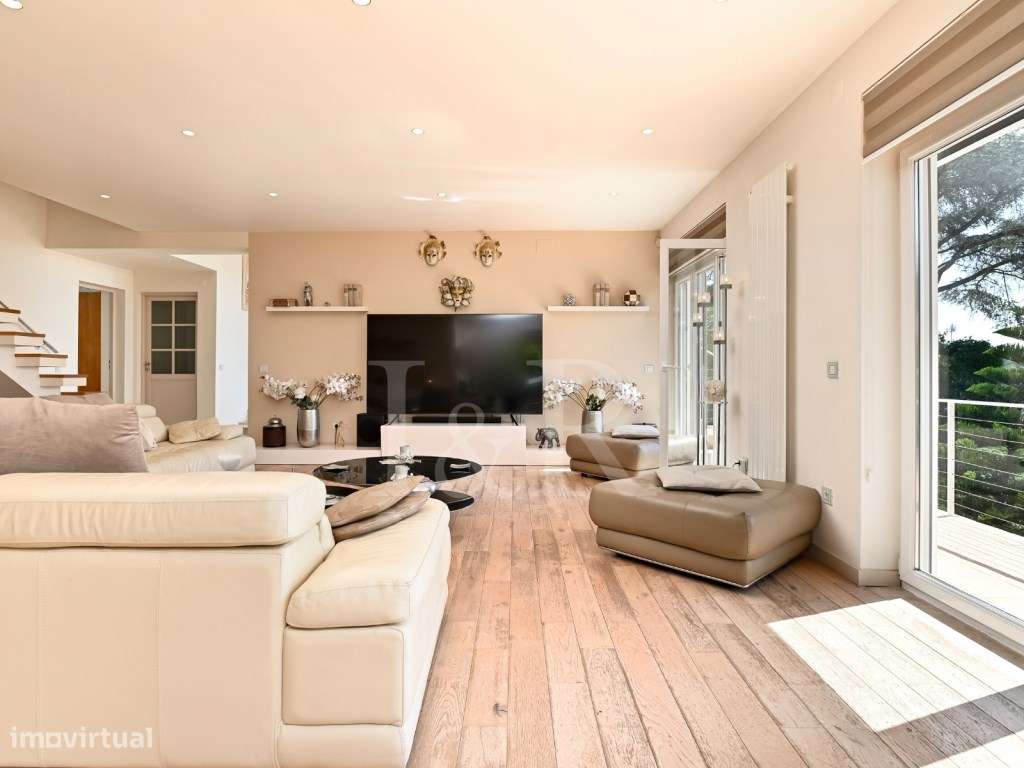 Moradia T6 com jardim, piscina e vista rio no Restelo, Lisboa-11