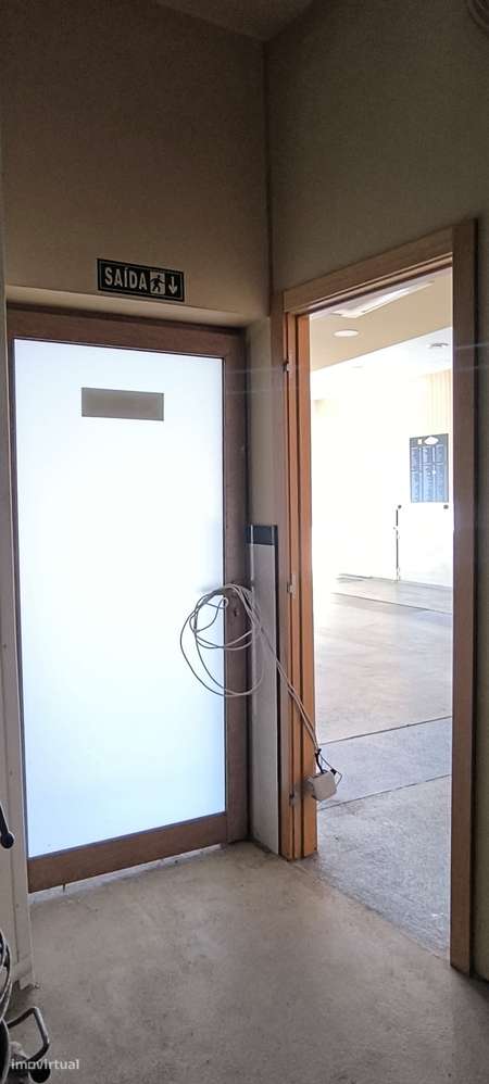 Espaço Comercial 250 m² | Ramada, Odivelas-29