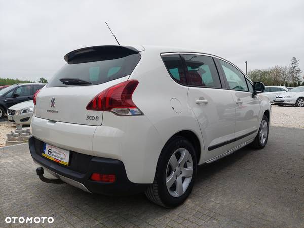 Peugeot 3008 Hybrid4 - 8