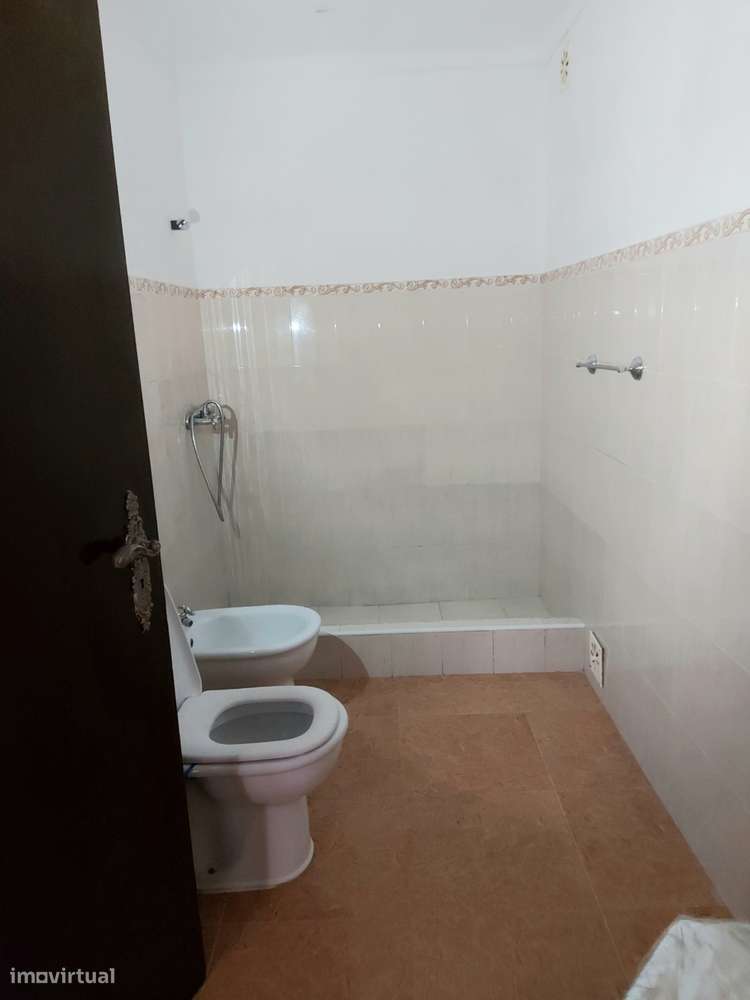 Moradia T3 + T1 + Terreno Urbanizável (Horta) - Vidigueira-18
