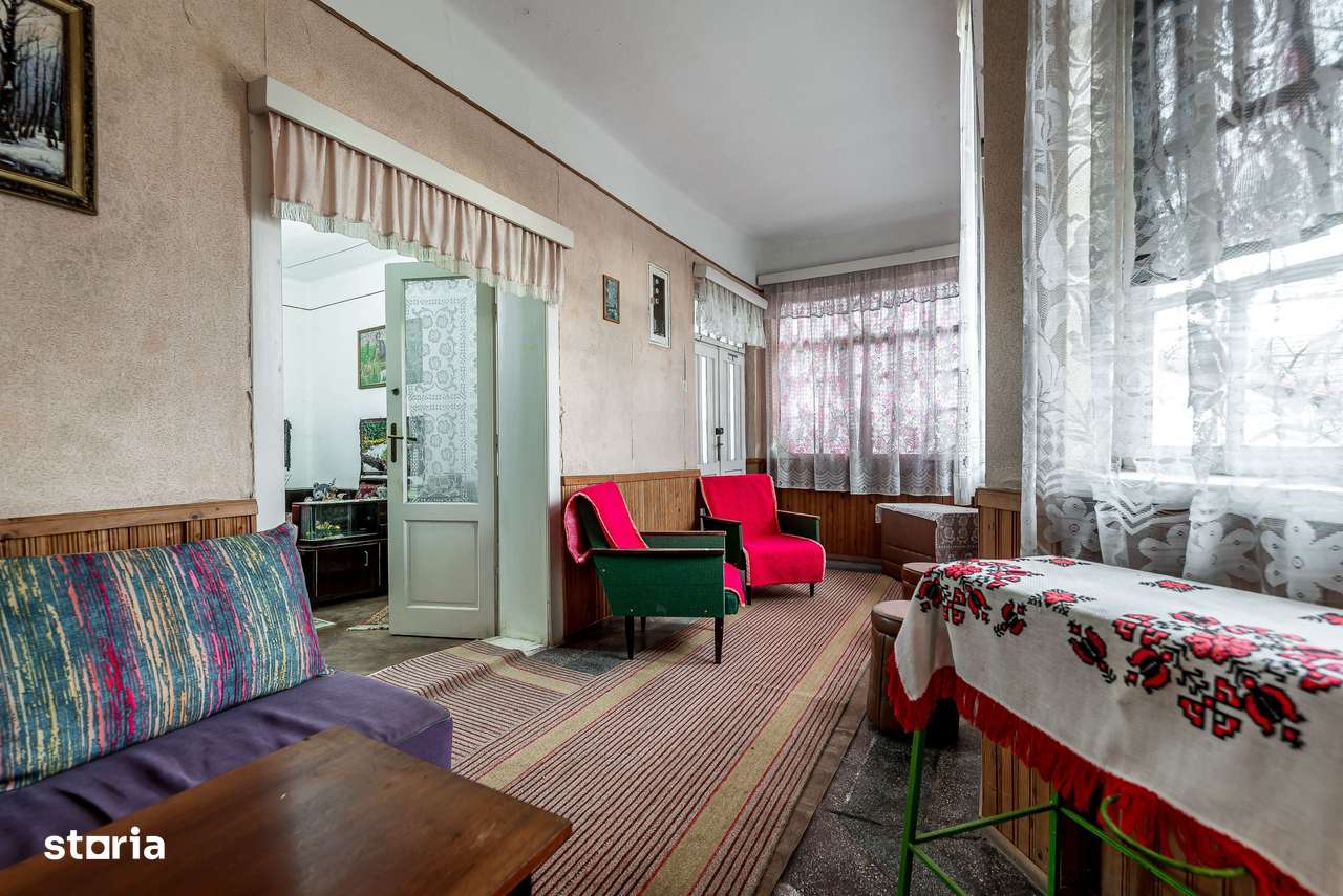 Casă în Dorobanți cu livadă + curte 2500 mp - Imagine principală: 4/12