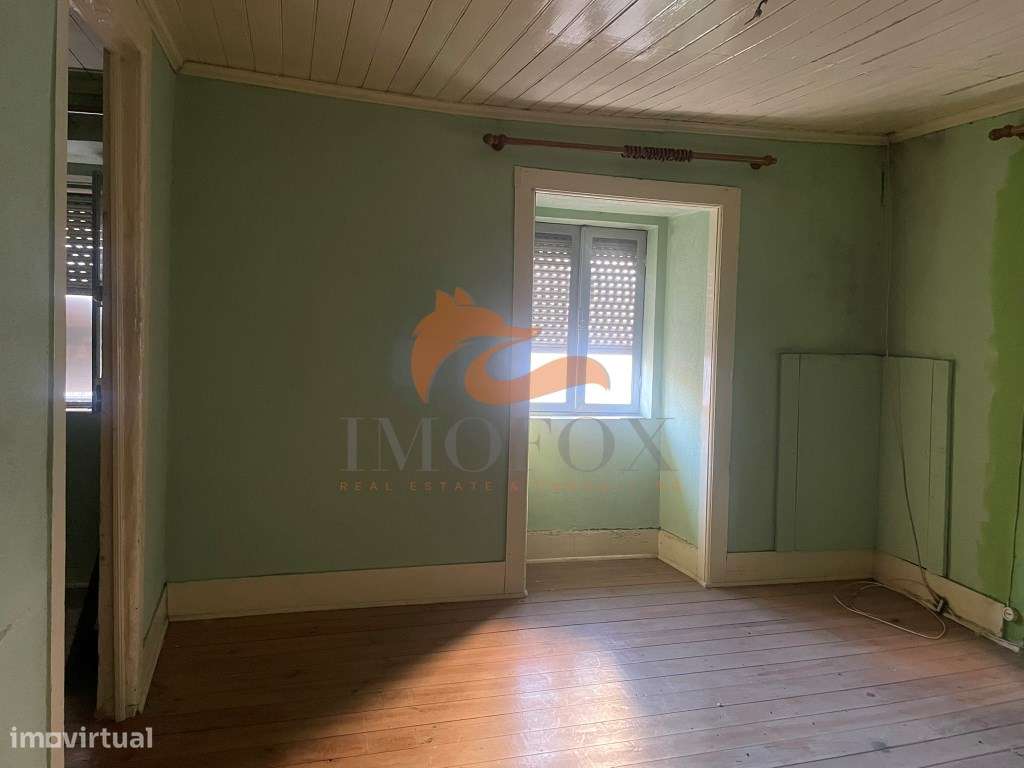Moradia para renovar em São Paio de Gramaços, Oliveira do Hospital - Grande imagem: 5/12